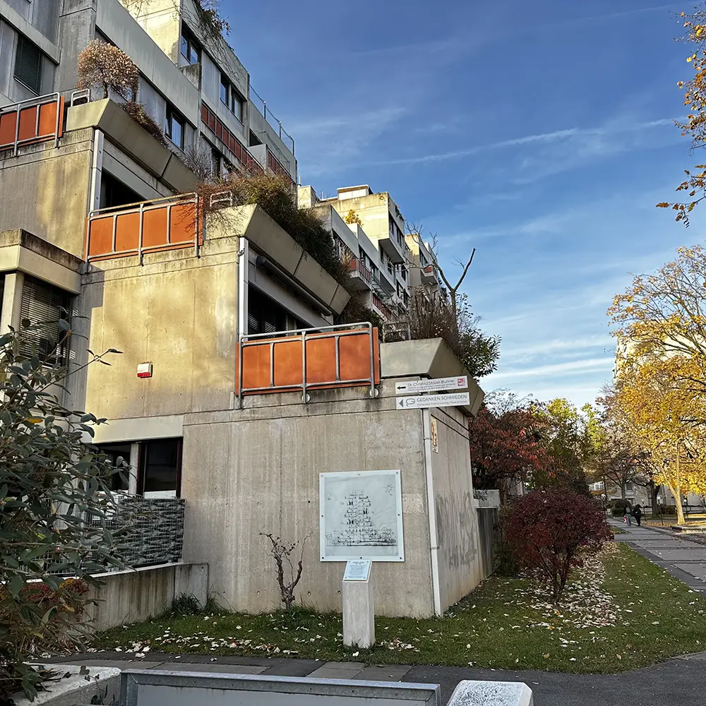 ulrikehiltmann_praxis_graz_aussenansich_eingang